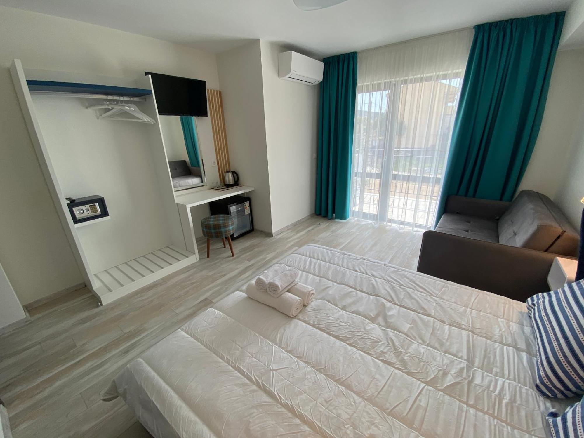 Opalium Beach Front Suites Ποτός Εξωτερικό φωτογραφία